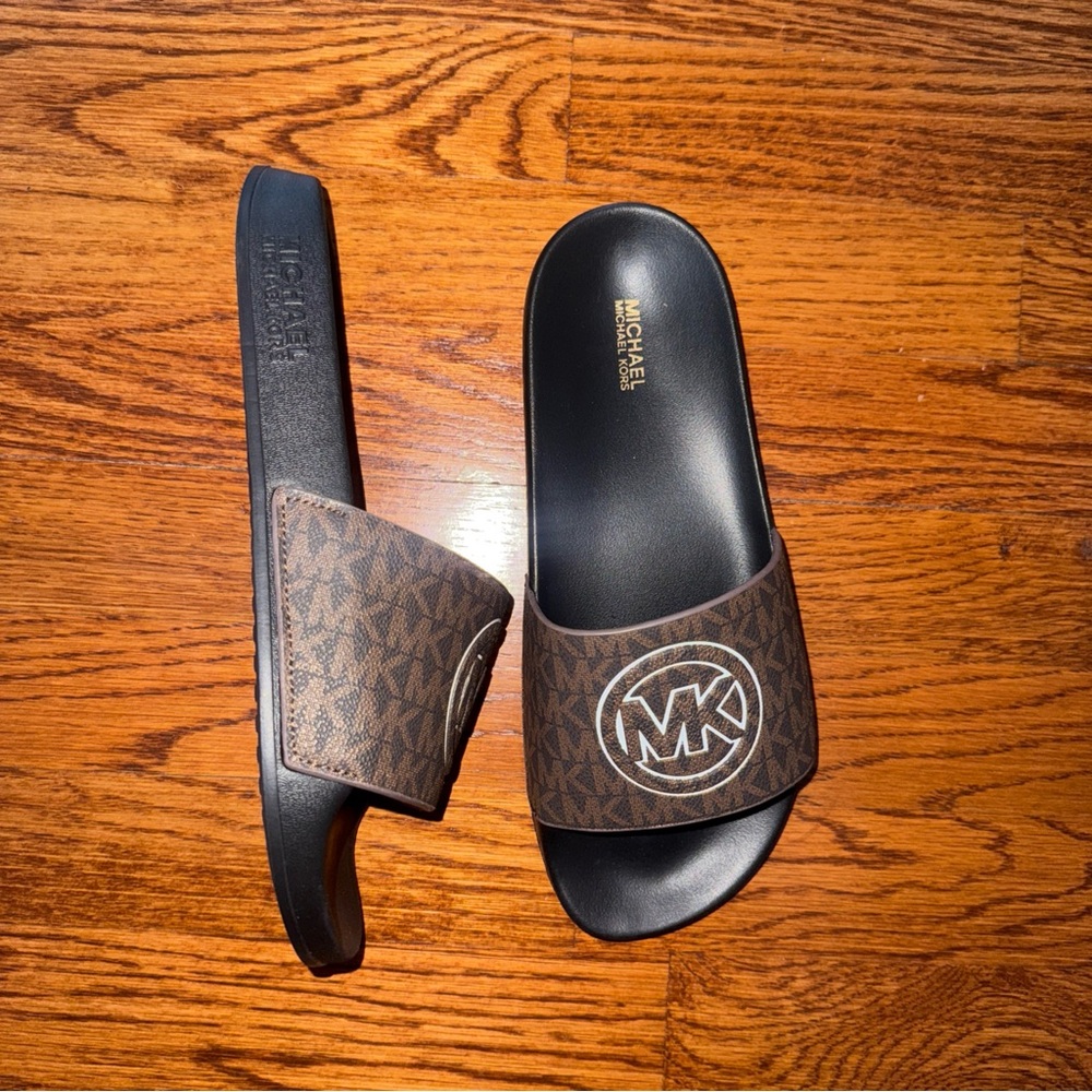 Michael Kors Women's Monogram Slide MK Logo Sandals Brown
